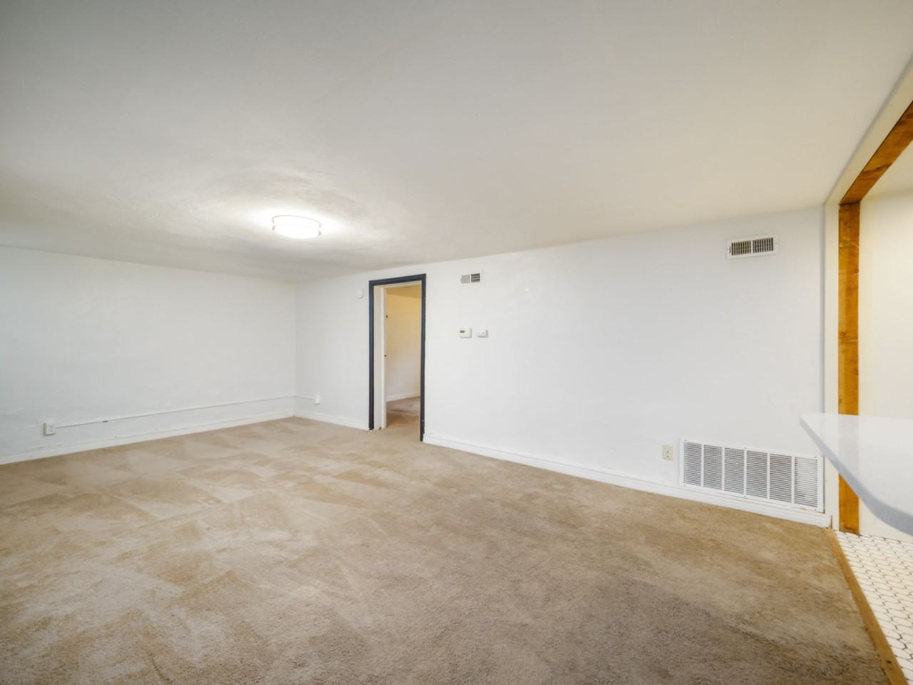 620 S 900 E, Salt Lake City, UT 84102 - Photo 3 of 44