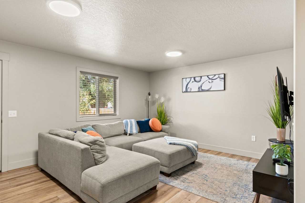 Ken-1430 S 4th Ave. Pocatello, ID 83201 - Photo 6 of 30