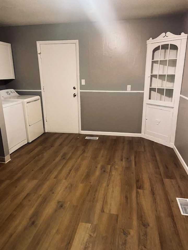 142 Yale Ave - Photo 4 of 23