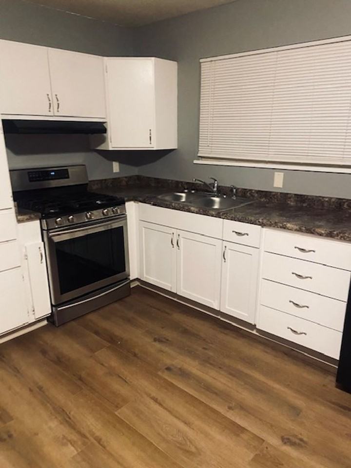 142 Yale Ave - Photo 5 of 23