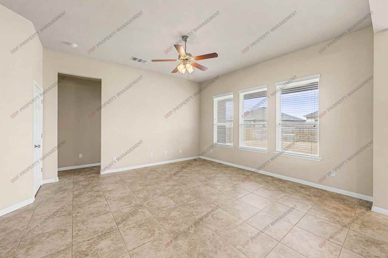 8108 Honeysuckle - Photo 5 of 24