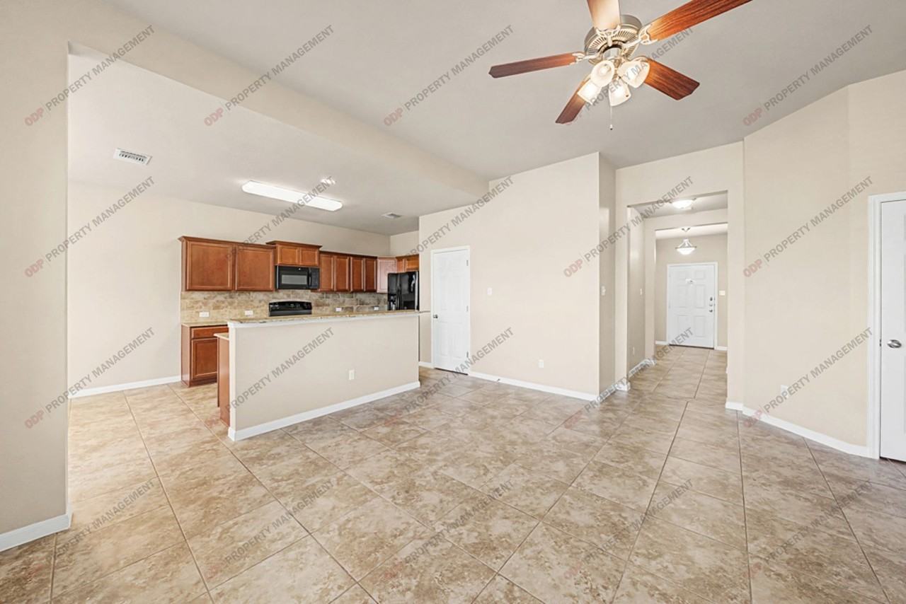 8108 Honeysuckle - Photo 6 of 24