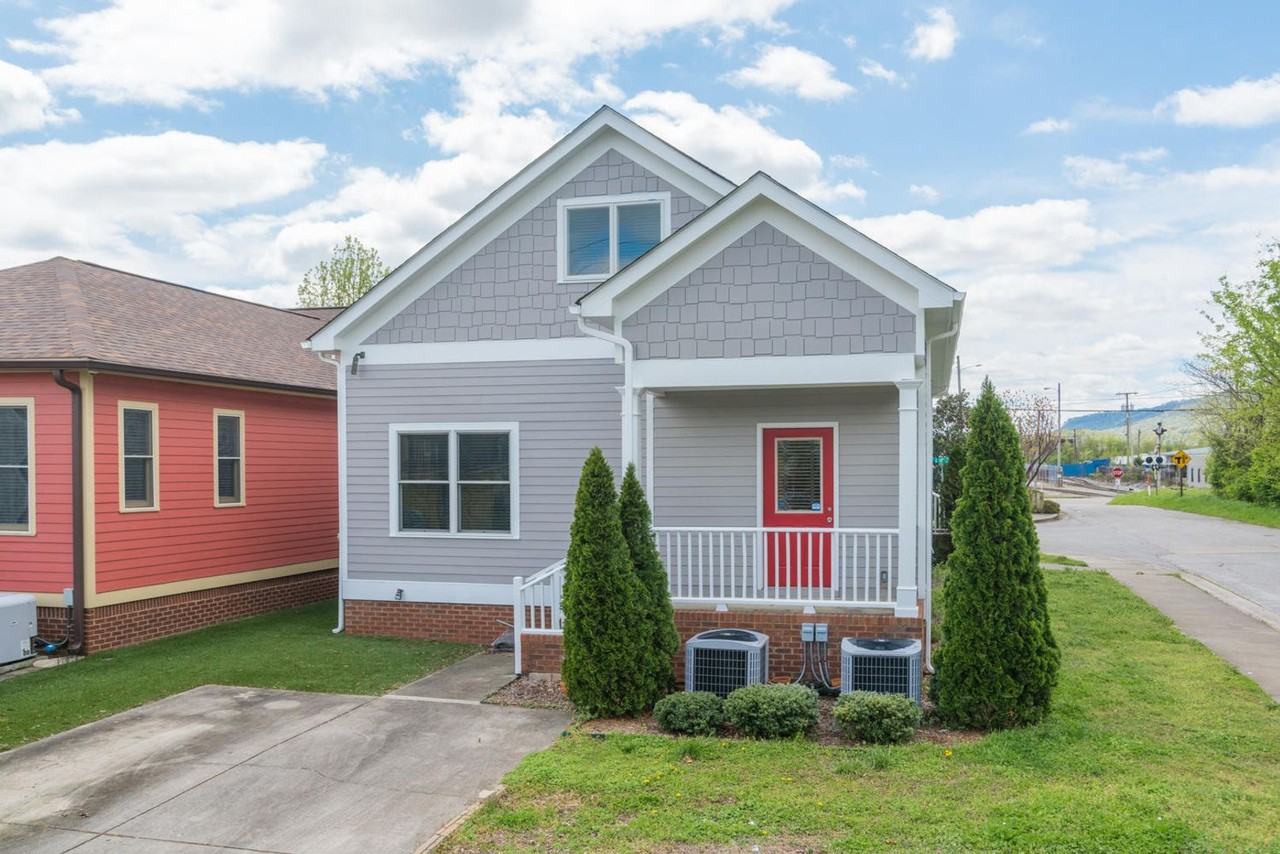 515 E 18th St - Photo 6 of 24