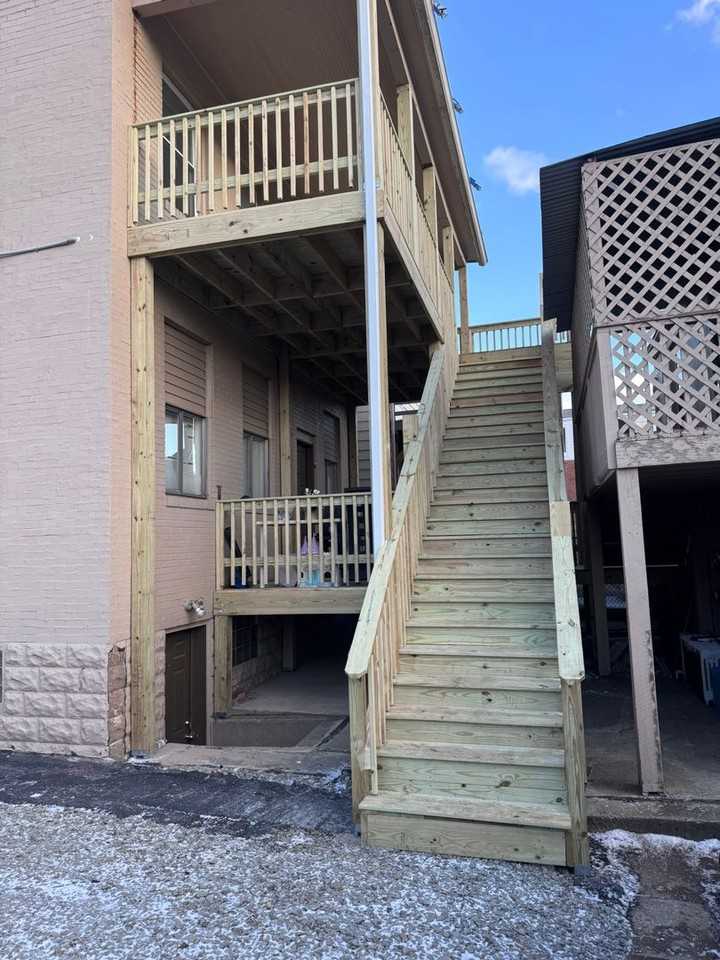 2918 Walnut Street - Photo 2 of 40