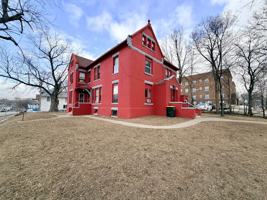 featured image of 2103 Nebraska St