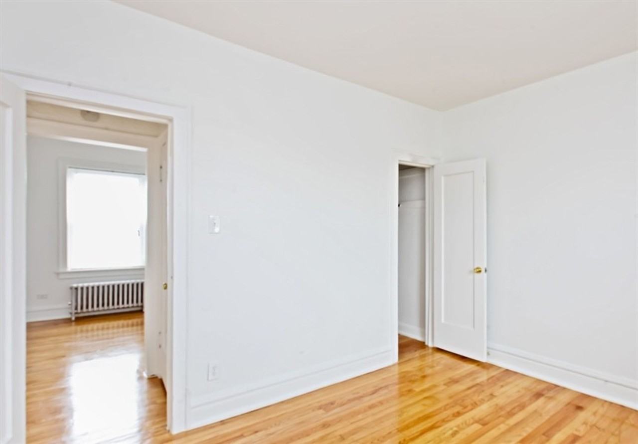 10201 S St Lawrence Ave 601 - Photo 5 of 21