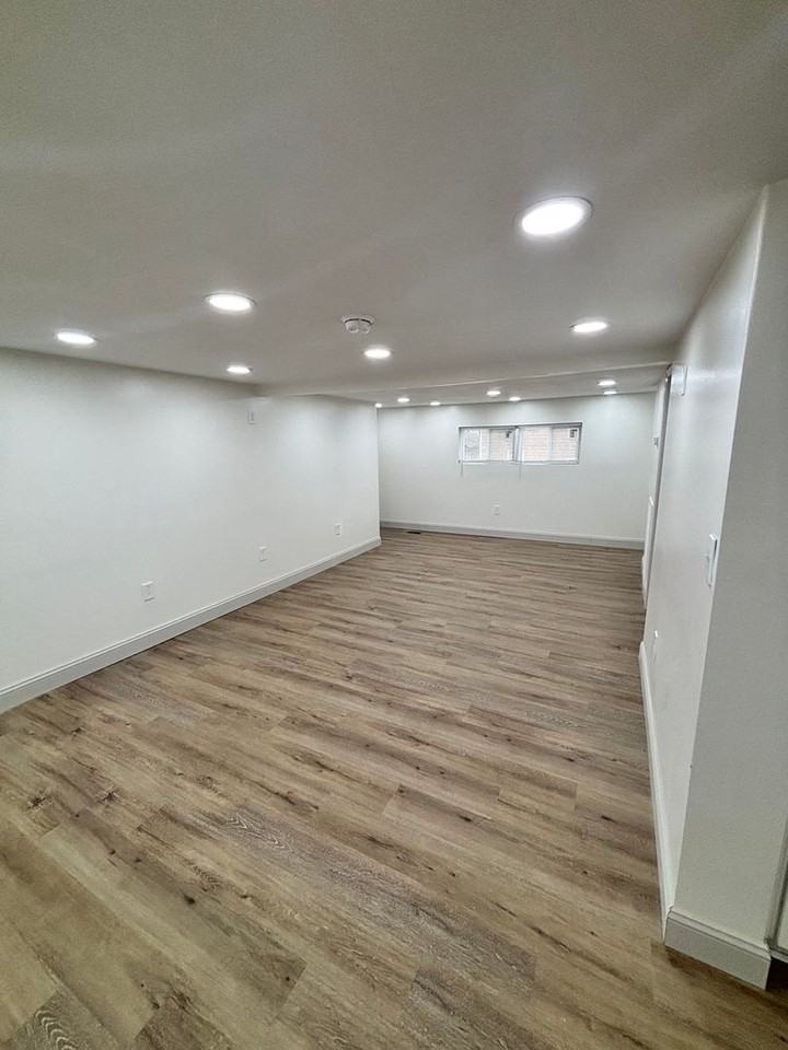 218 Michael St - Photo 2 of 23