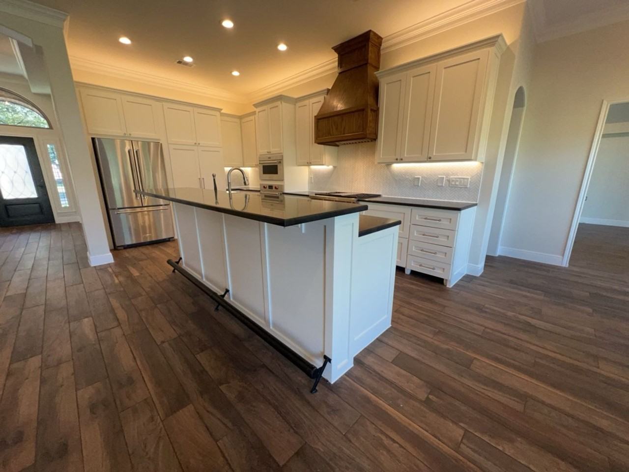 10727 Sea Myrtle Dr - Photo 3 of 39