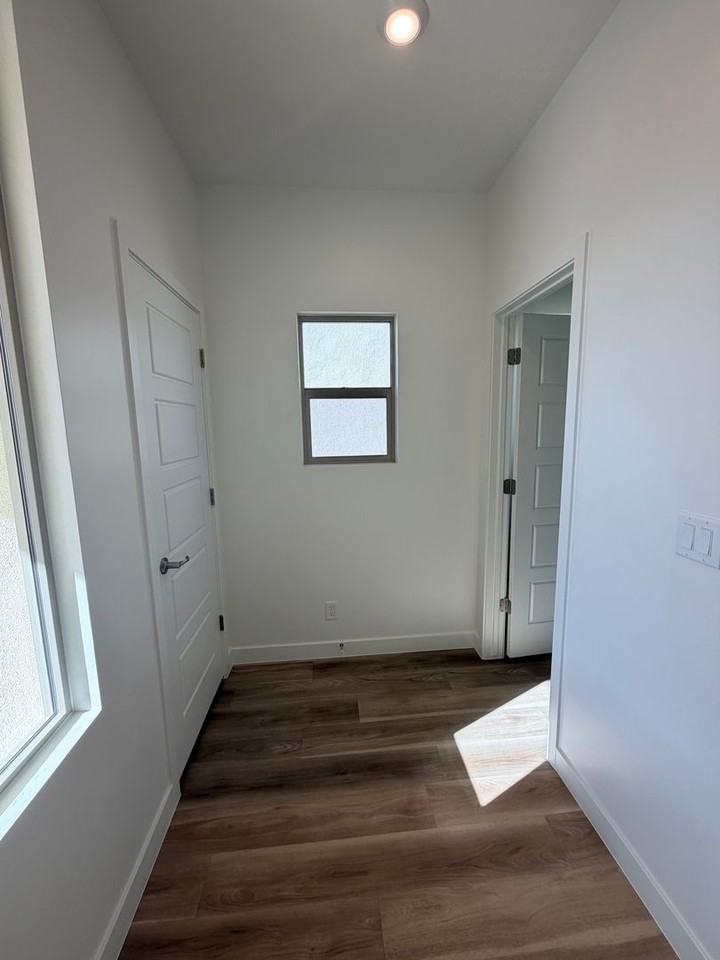 1463 E White Desert Dr - Photo 5 of 50