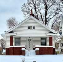 featured image of 1318 Lincoln Way E