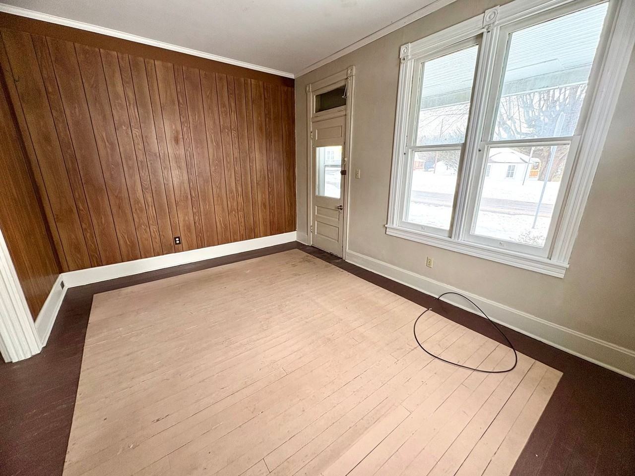 446 W High St - Photo 3 of 21