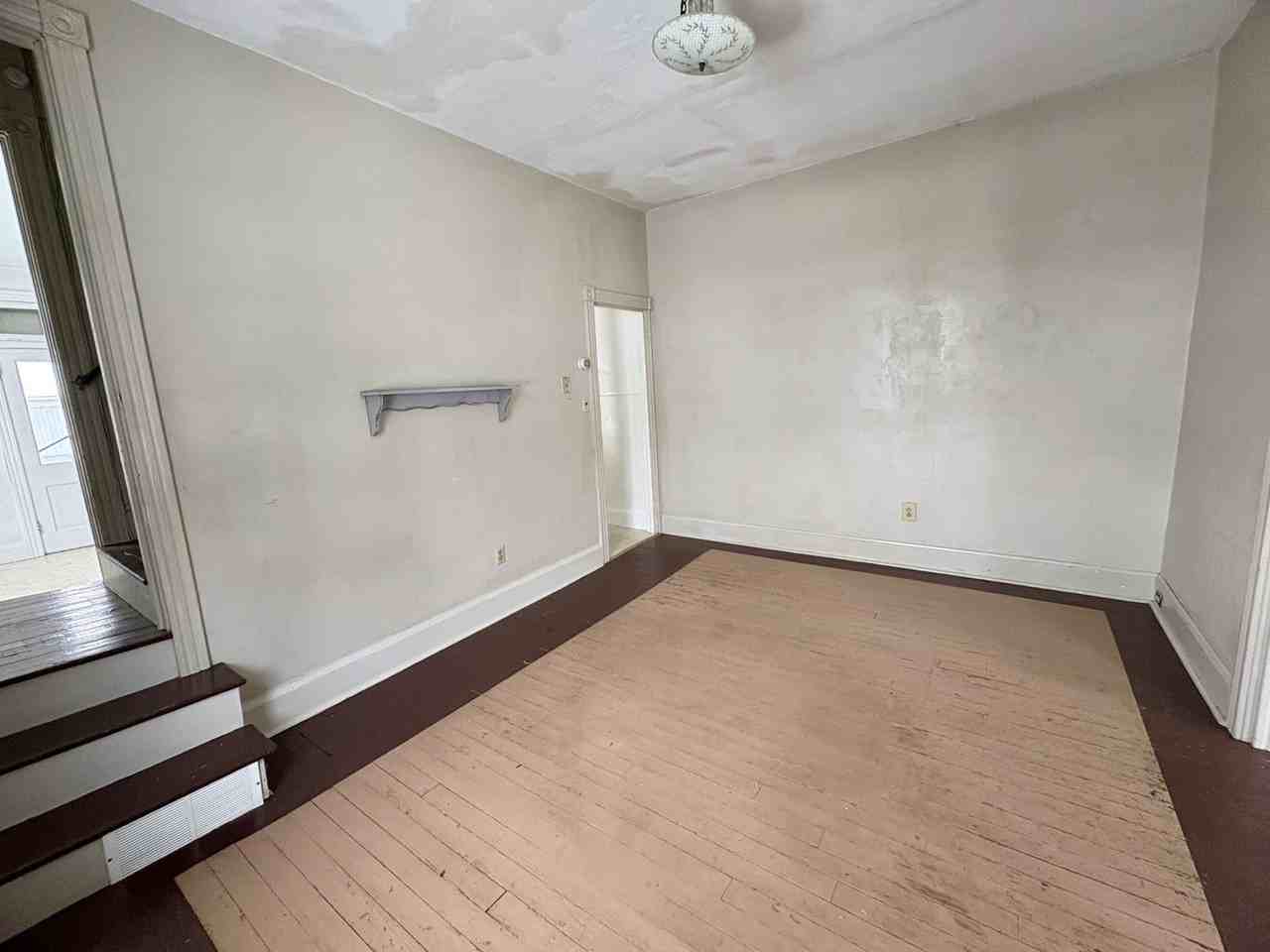 446 W High St - Photo 4 of 21