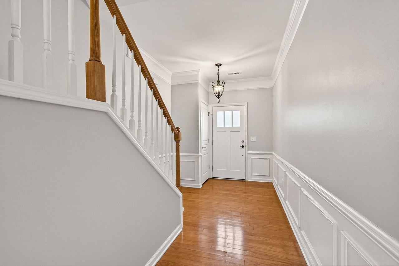 8616 Thunderwood Dr - Photo 2 of 41