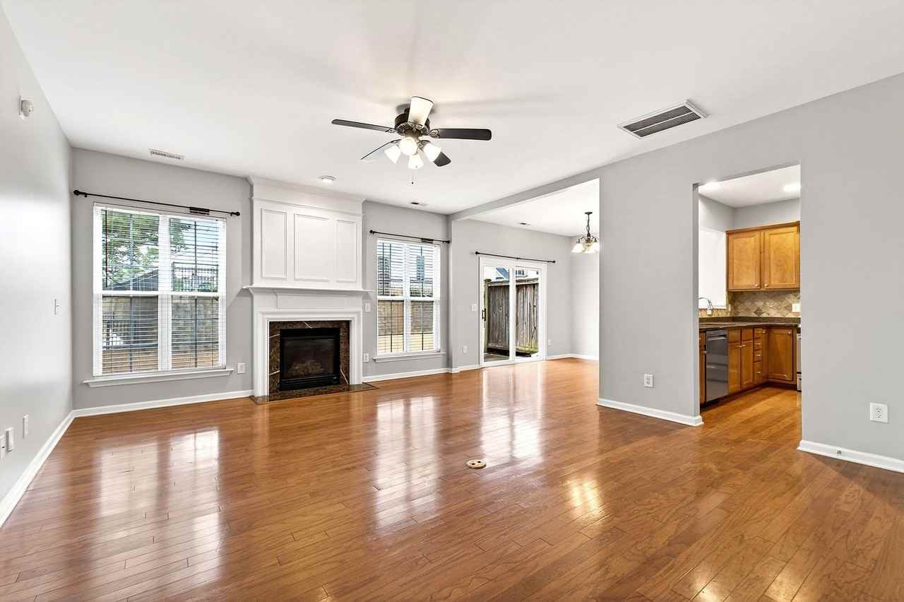 8616 Thunderwood Dr - Photo 5 of 41