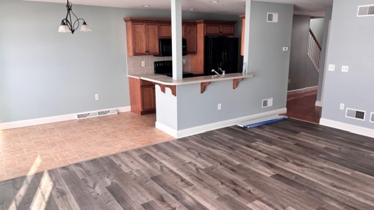 785 Oak Leaf Ln - Photo 2 of 22