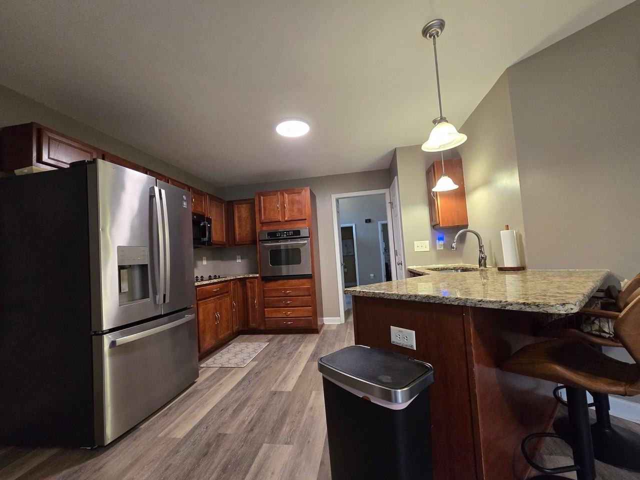 135 Leggett Dr - Photo 6 of 34