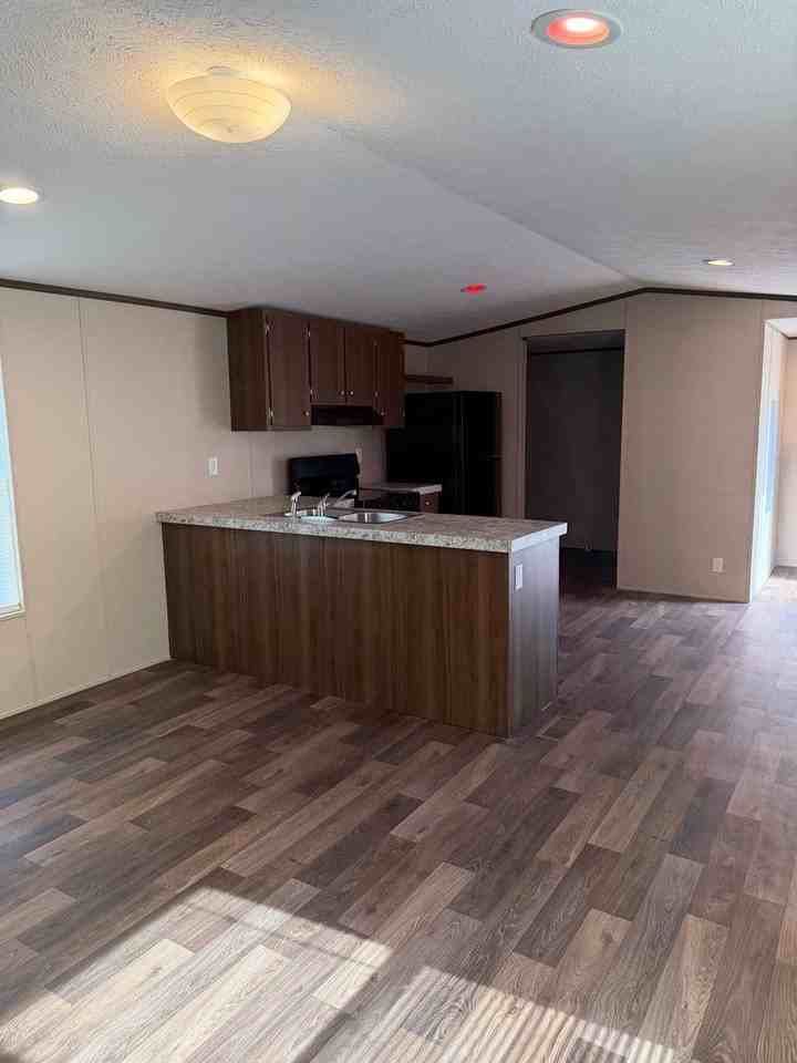 811 Bluebird Rd - Photo 4 of 20