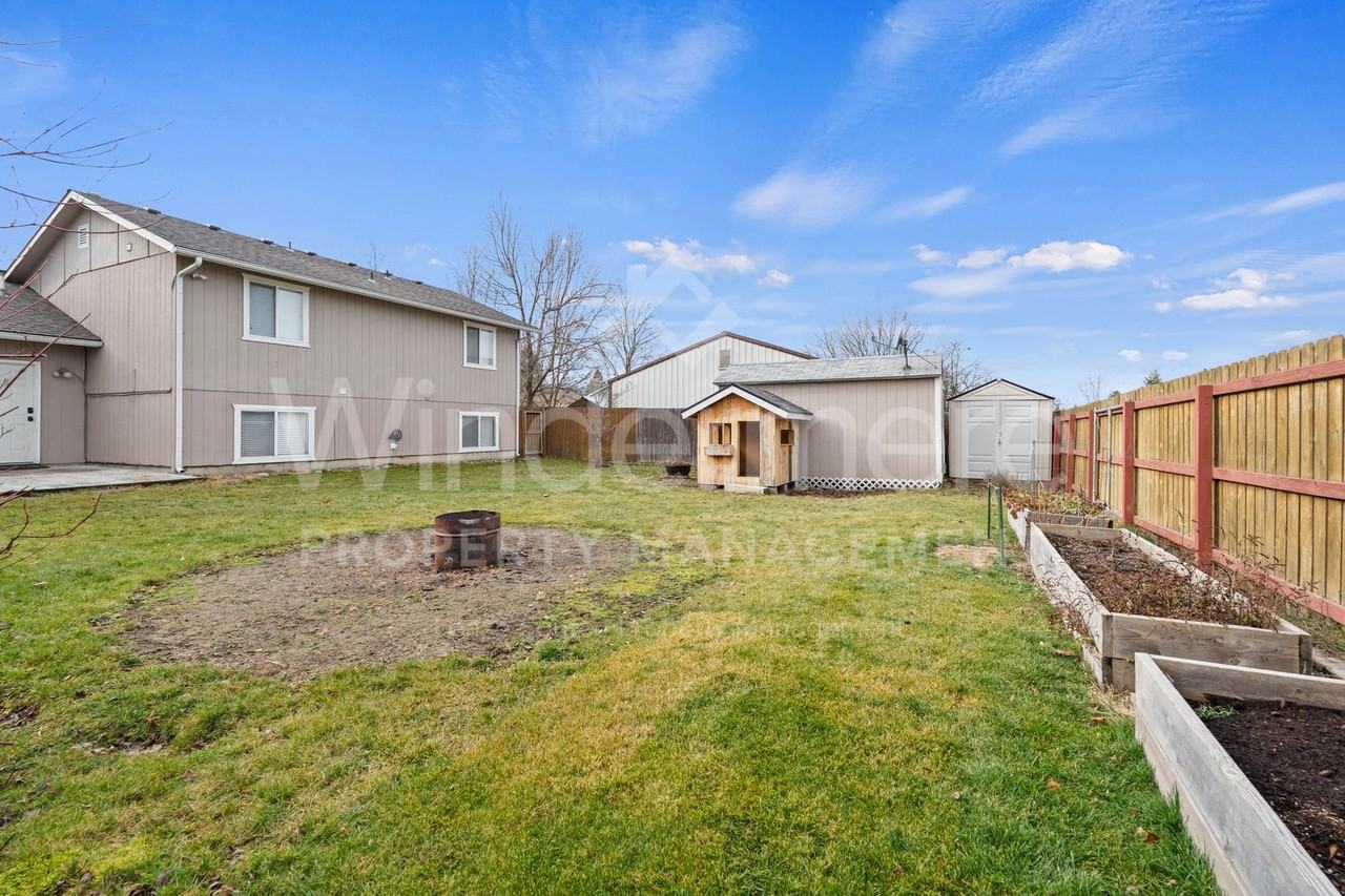 909 E 1st Ave - Photo 4 of 39