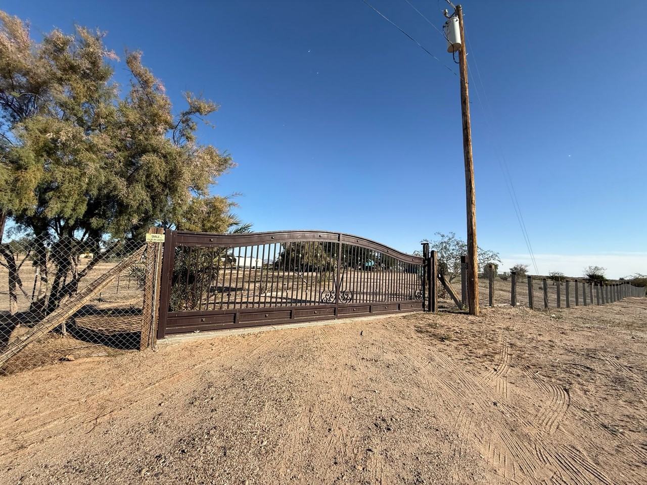 7529 E County 13 1/2 St - Photo 2 of 20