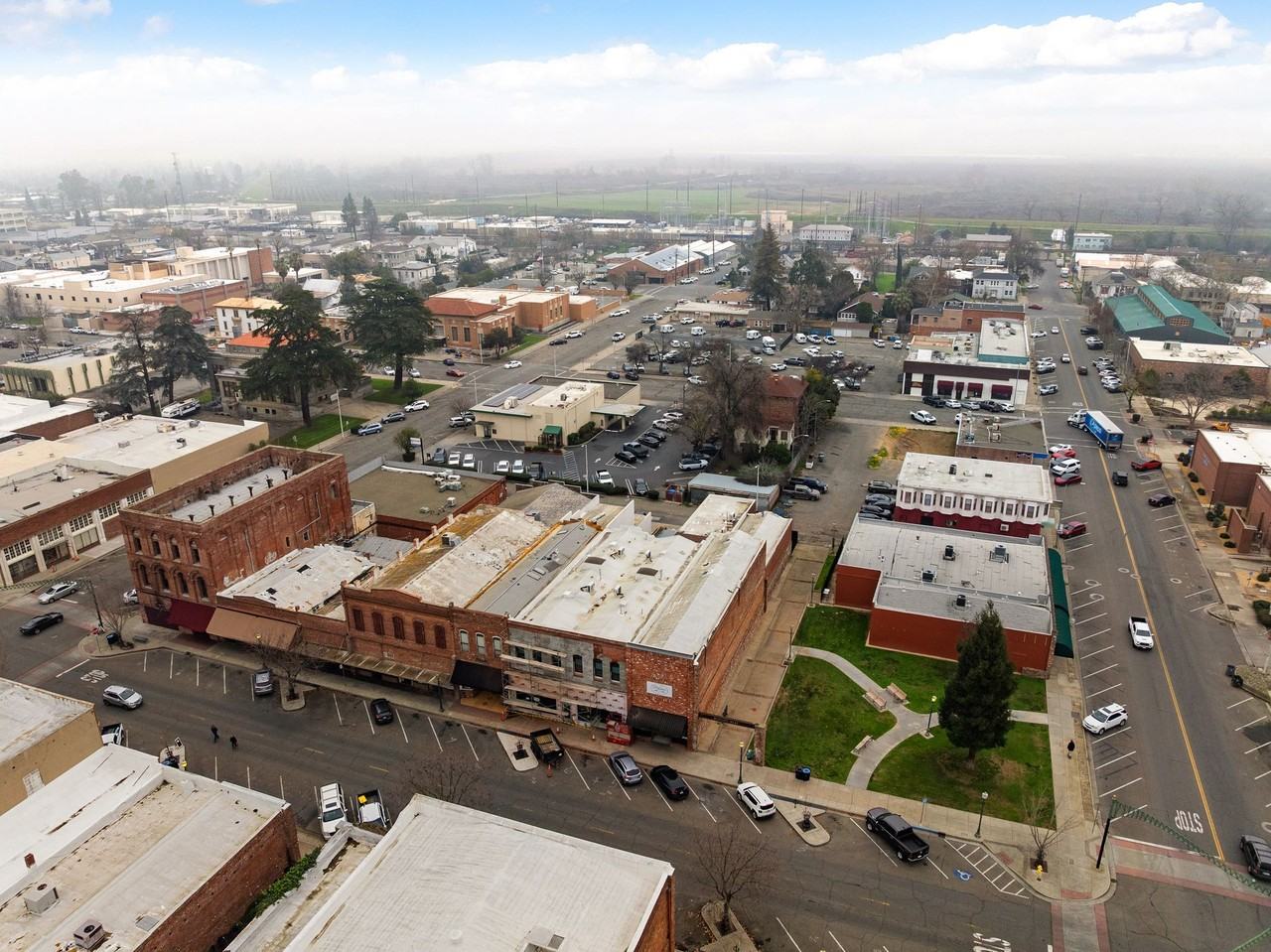 313 D St - Photo 2 of 35