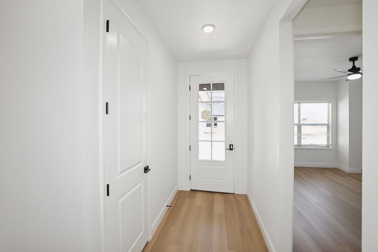 10424 10424 Tierra Santa #D - Photo 3 of 25