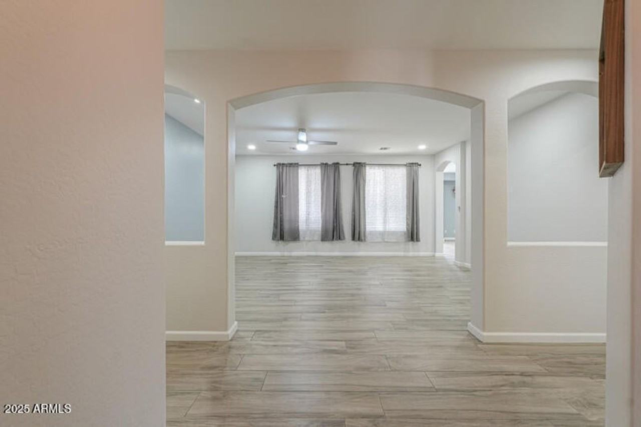 1629 E Prickly Pear Pl - Photo 4 of 28