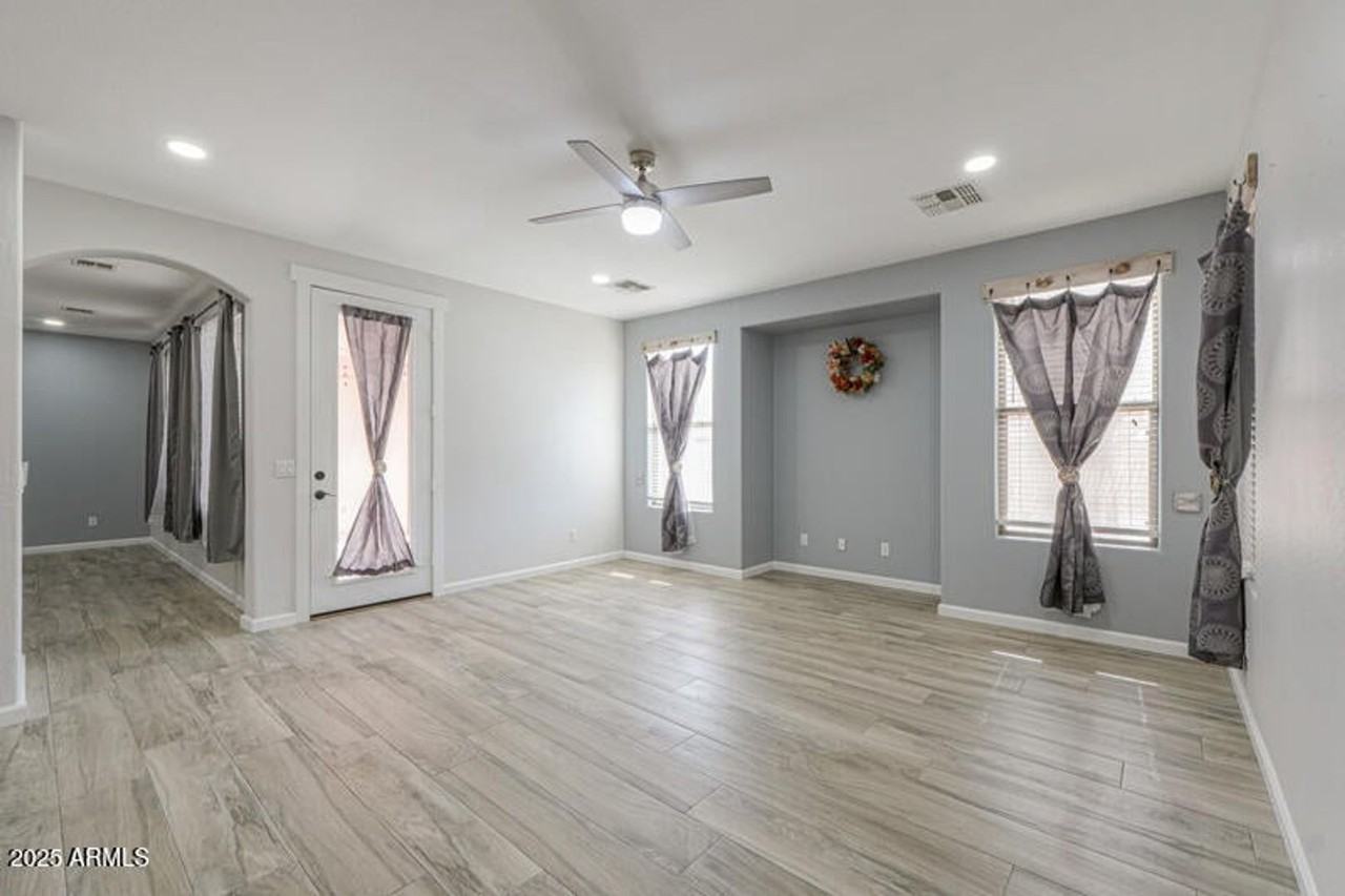 1629 E Prickly Pear Pl - Photo 7 of 28