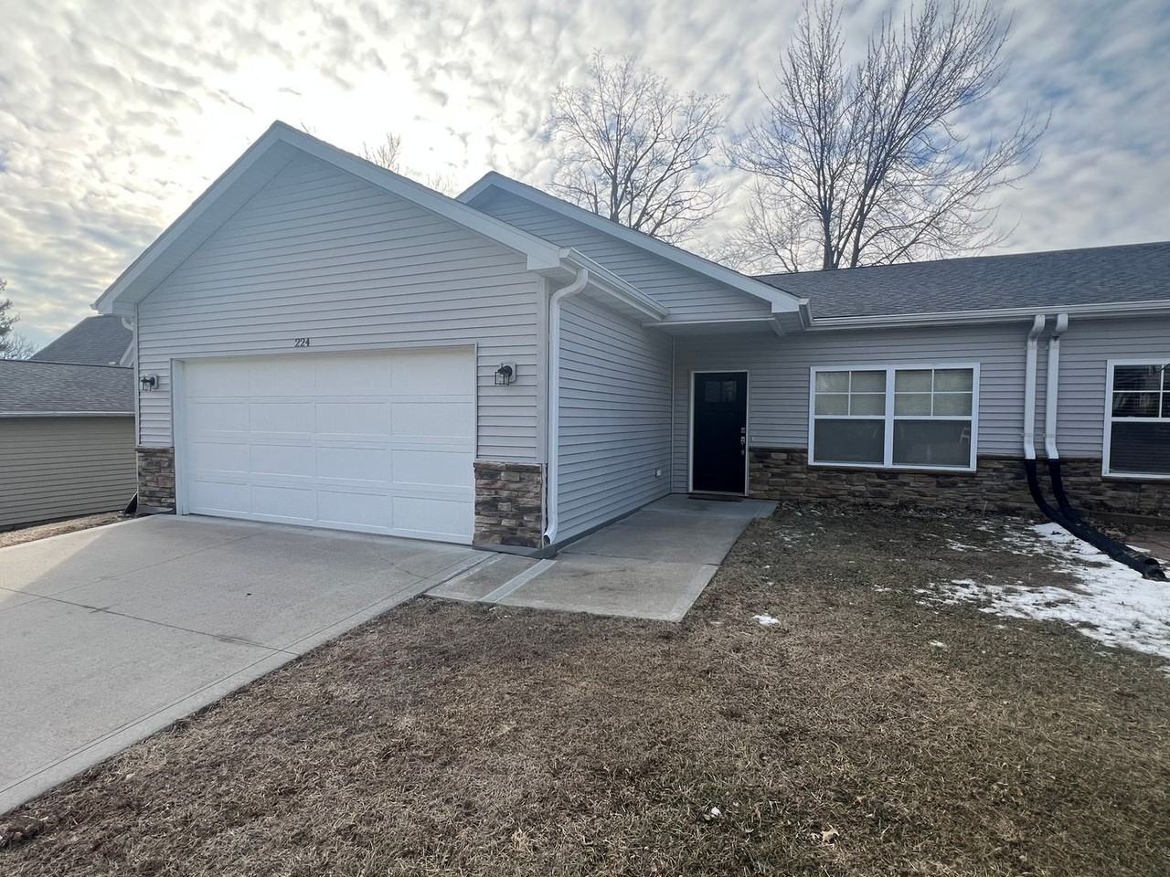 224 Oskaloosa St - Photo 2 of 20