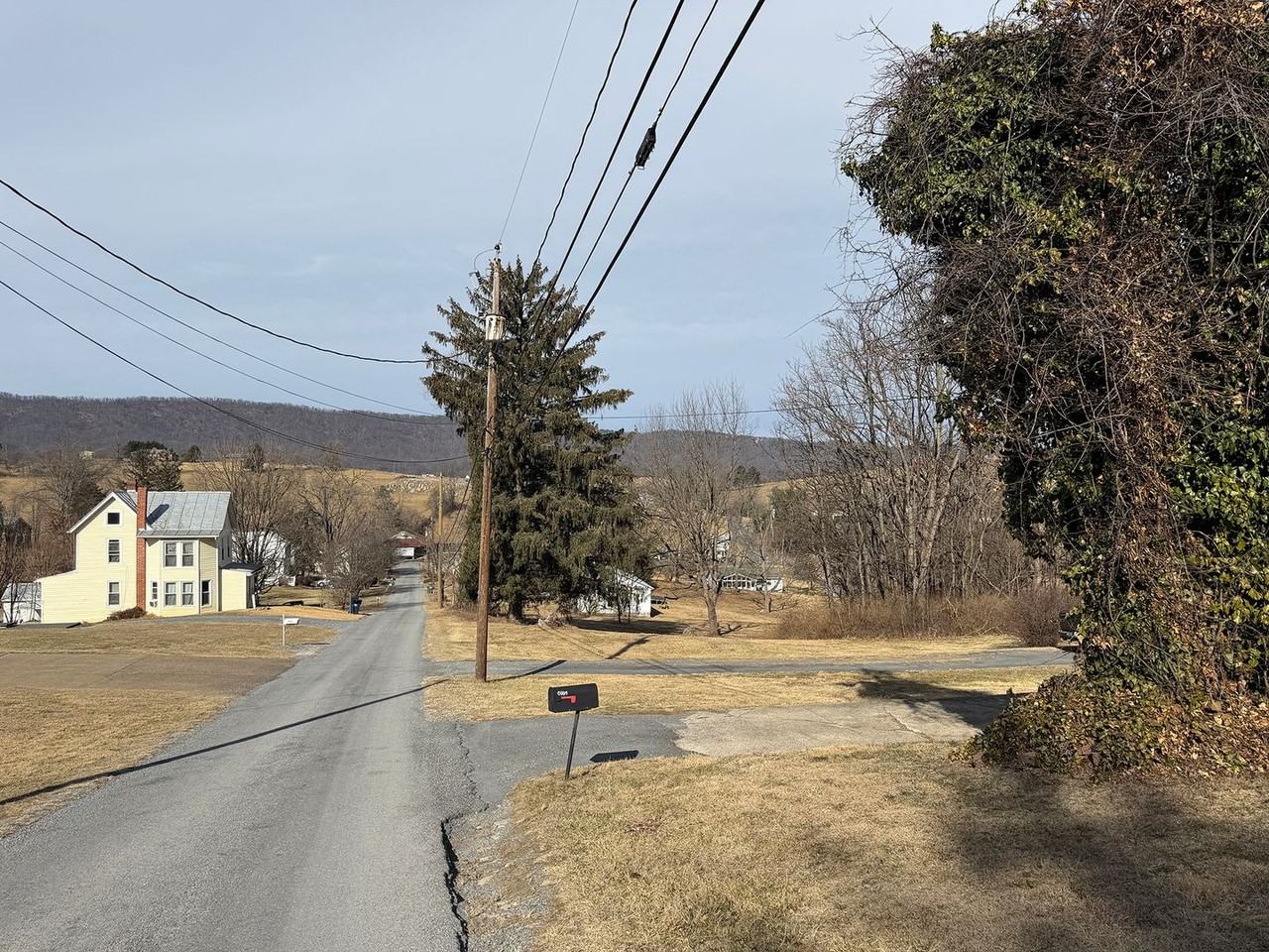 6944 Kieffer Rd - Photo 3 of 26