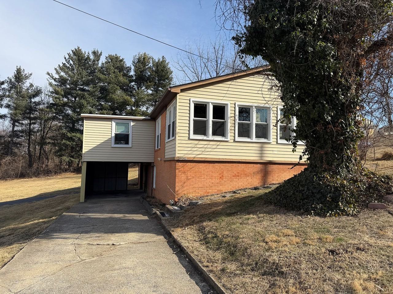 6944 Kieffer Rd - Photo 4 of 26