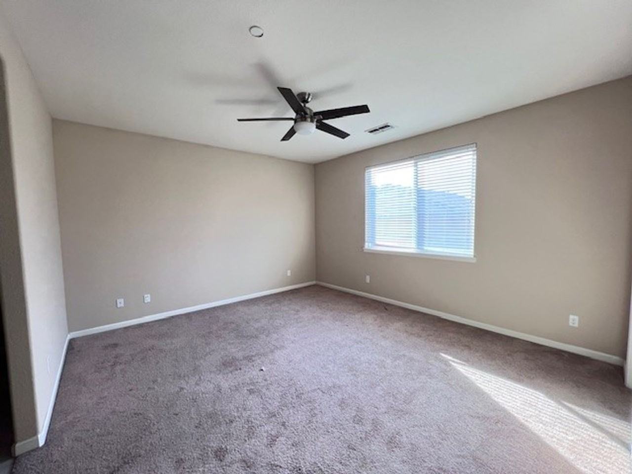 7424 Fruitdale Way - Photo 5 of 15