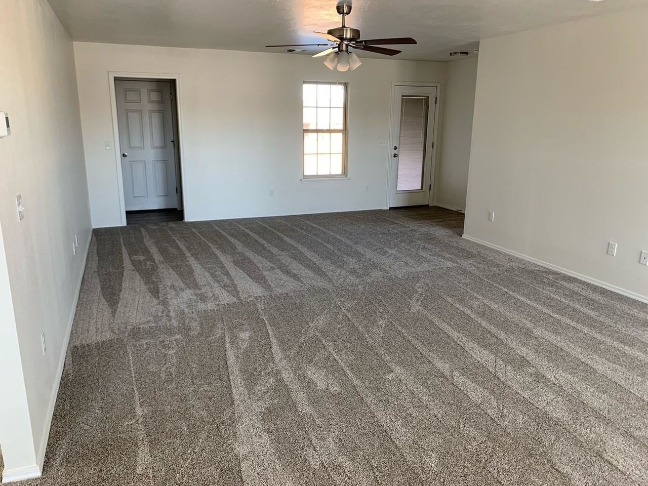 6904 Mercury Trl - Photo 4 of 9