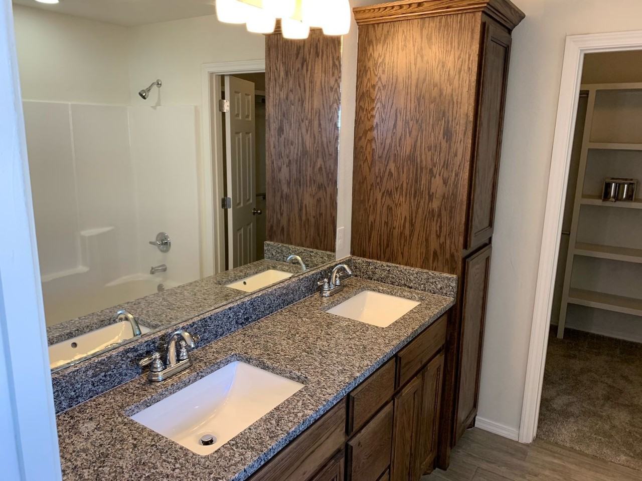 6904 Mercury Trl - Photo 5 of 9