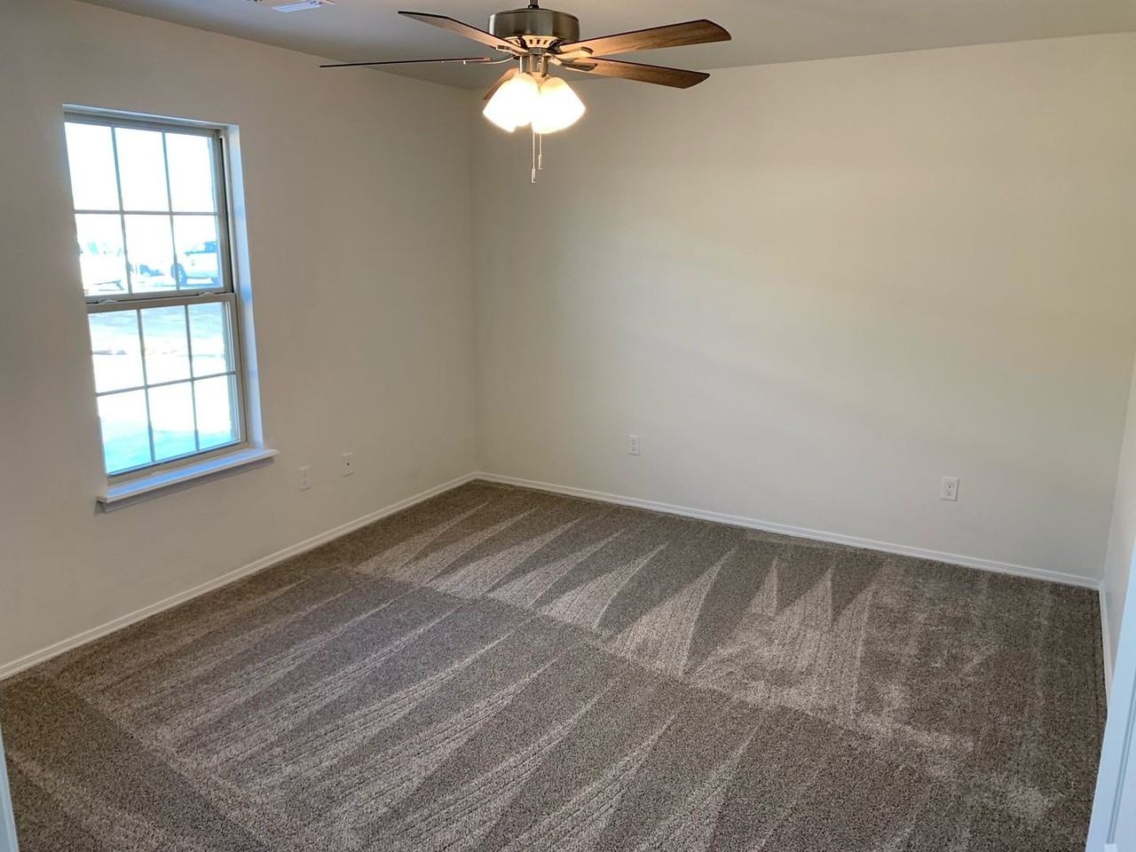 6904 Mercury Trl - Photo 6 of 9