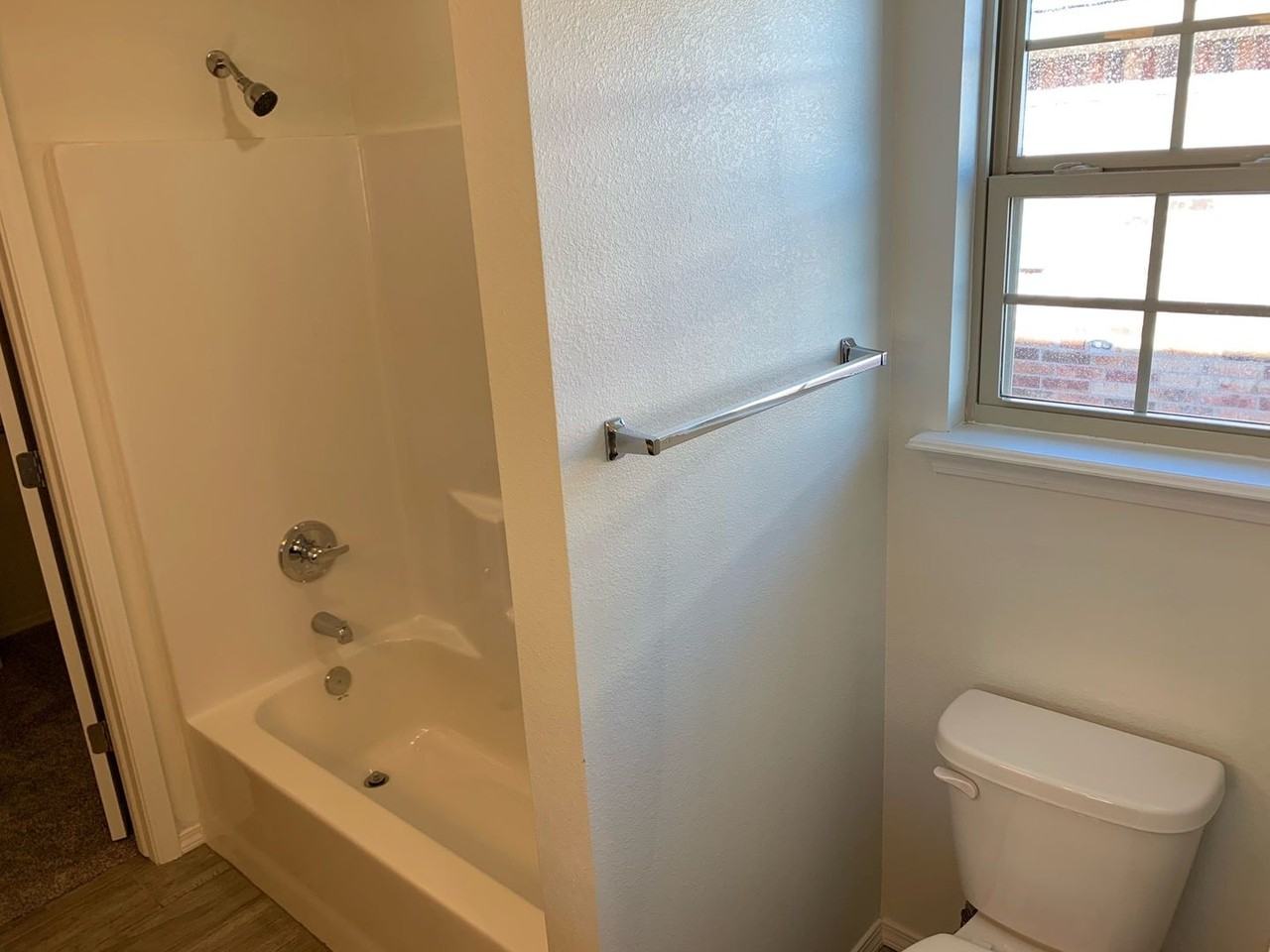 6904 Mercury Trl - Photo 7 of 9