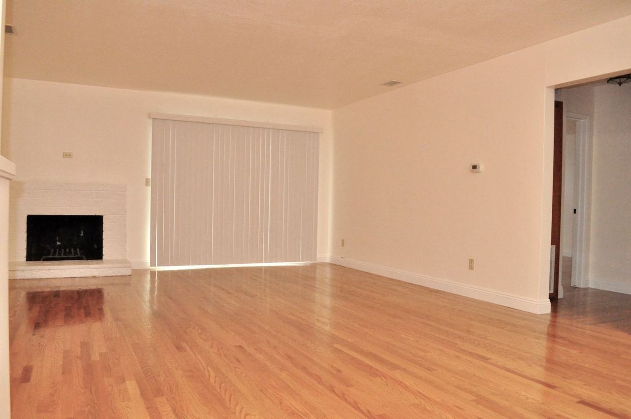 7695 Torrem St - Photo 6 of 24