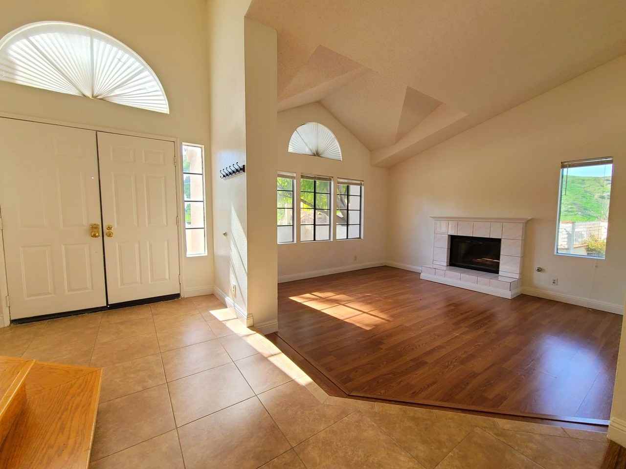 3075 Prado Ln - Photo 4 of 24