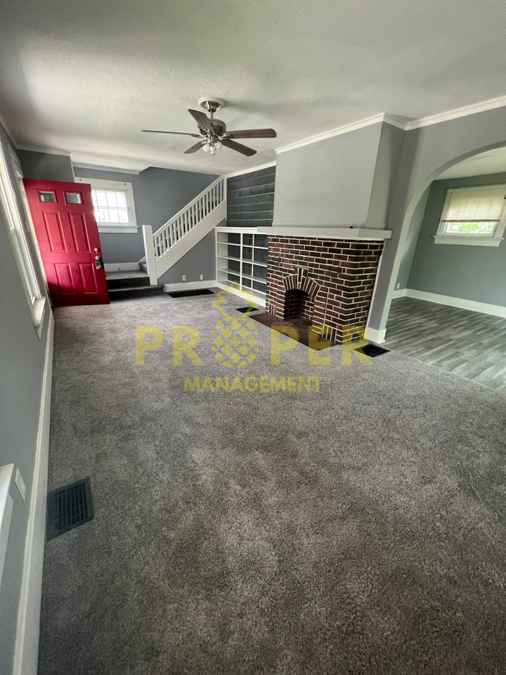 2137 Ravenwood Ave - Photo 3 of 11