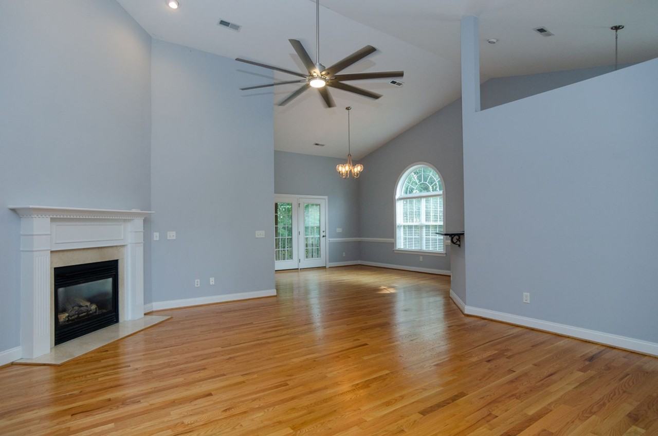 206 Hanging Moss Ct - Photo 5 of 32