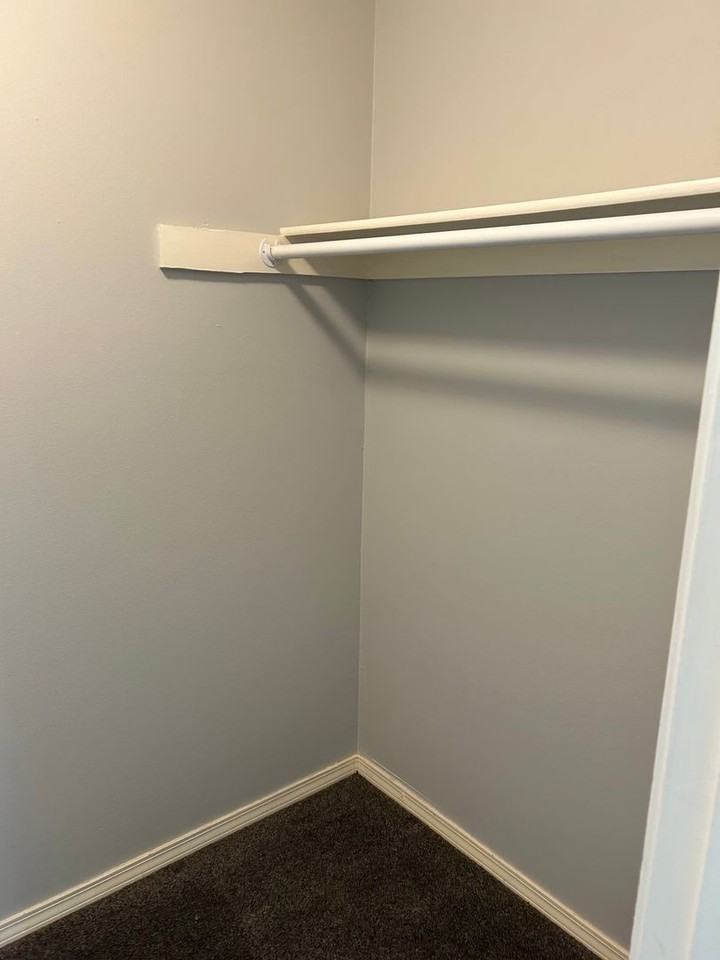 904 E 5th St - Photo 6 of 30