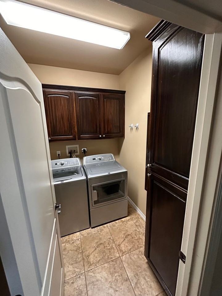 1010 S Vancouver Ave - Photo 2 of 17