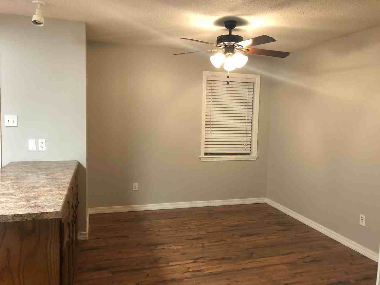 725 Resimont Dr - Photo 5 of 11