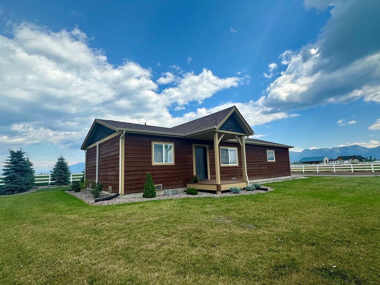 788 Manning Rd - Photo 2 of 27