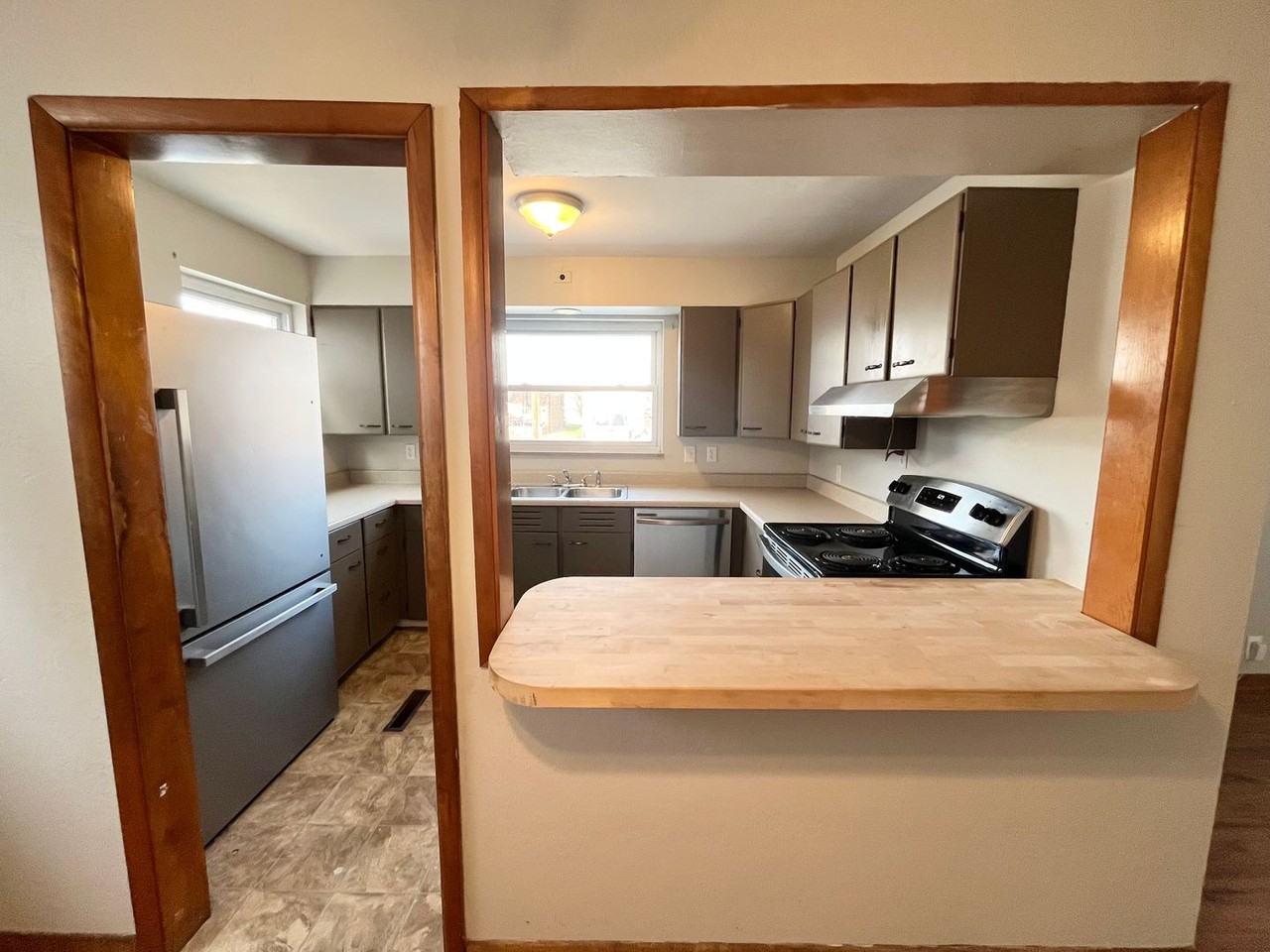 1021 W Virginia Ave - Photo 5 of 18