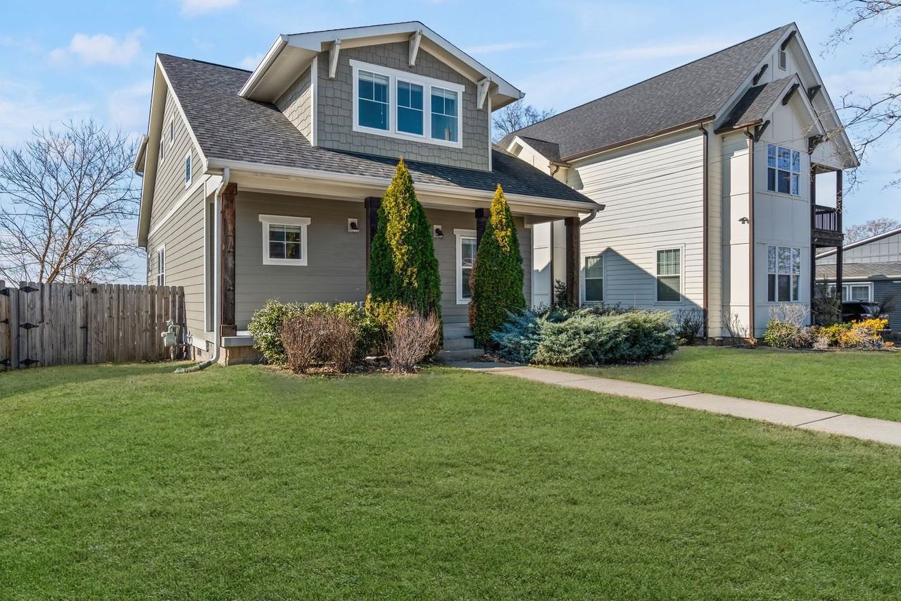 1615 21st Ave N - Photo 4 of 32