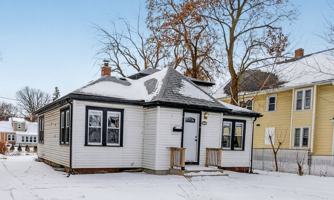 featured image of 1631 W Custer Ave