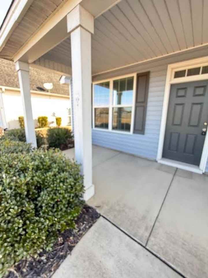 7437 Courtney Pines Rd - Photo 4 of 18