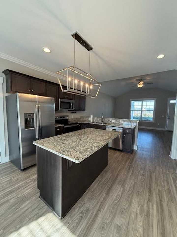 7437 Courtney Pines Rd - Photo 5 of 18