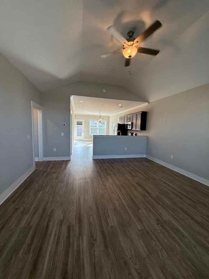 7437 Courtney Pines Rd - Photo 6 of 18