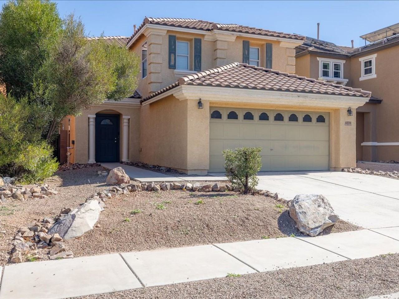 6573 S Chinese Lanterns Dr - Photo 2 of 27